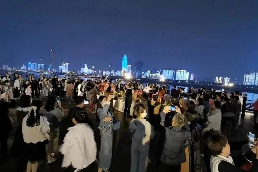 春节假期超1400万人次!2024年湖北文旅“开门红”!(图4) 春节假期超1400万人次!2024年湖北文旅“开门红”!(图4)