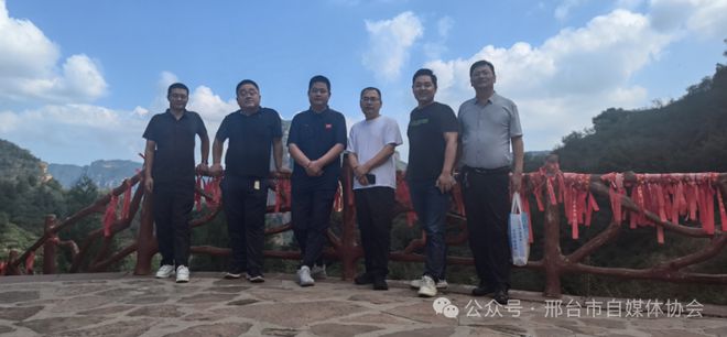 2024邢台kaiyun中国官方网站·邯郸两地自媒体交流会在七步沟景区举办(图13) 2024邢台kaiyun中国官方网站·邯郸两地自媒体交流会在七步沟景区举办(图13)