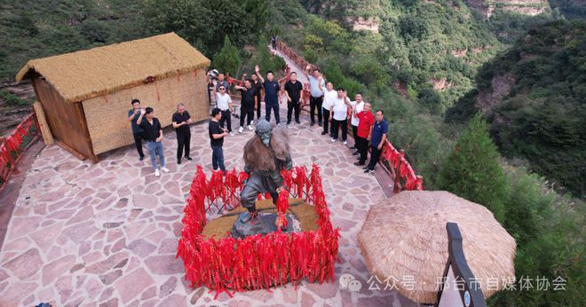 2024邢台kaiyun中国官方网站·邯郸两地自媒体交流会在七步沟景区举办(图15) 2024邢台kaiyun中国官方网站·邯郸两地自媒体交流会在七步沟景区举办(图15)