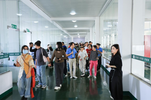 够野你就来——2024中国南酸枣之乡旅游文化音乐节齐云山登山节圆满收官(图7) 够野你就来——2024中国南酸枣之乡旅游文化音乐节齐云山登山节圆满收官(图7)