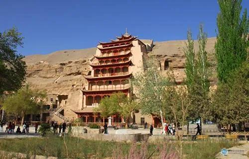 2025年五一假期全国最受欢迎的景区排名如下(图4) 2025年五一假期全国最受欢迎的景区排名如下(图4)