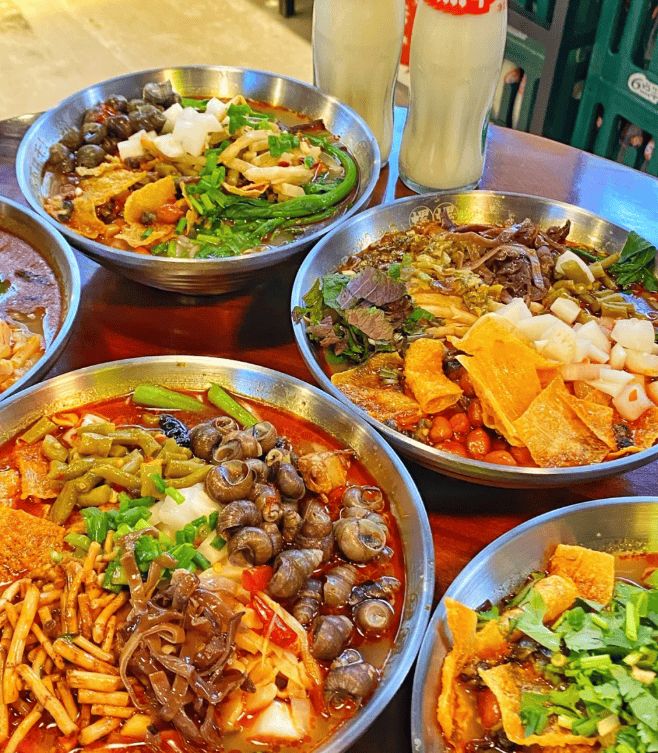 桂林五天四晚旅游攻略!2025亲子游专属行程桂林必去景点(图3) 桂林五天四晚旅游攻略!2025亲子游专属行程桂林必去景点(图3)