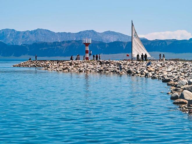 2025 新疆八日游纯玩团攻略:8天7晚必去景点与特色美食全解析(图7) 2025 新疆八日游纯玩团攻略:8天7晚必去景点与特色美食全解析(图7)