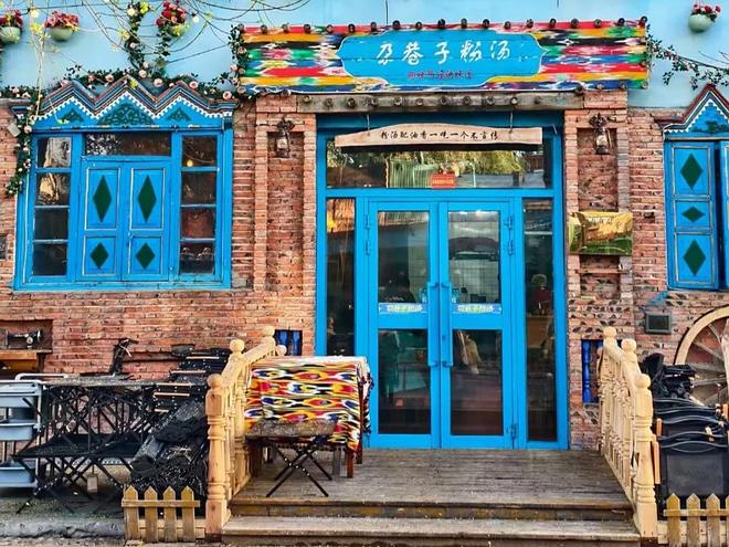 2025 新疆八日游纯玩团攻略:8天7晚必去景点与特色美食全解析(图6) 2025 新疆八日游纯玩团攻略:8天7晚必去景点与特色美食全解析(图6)